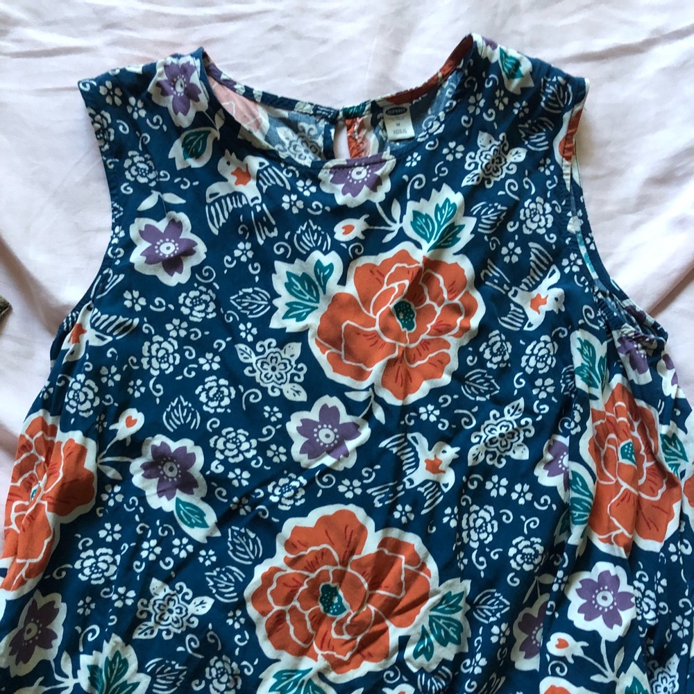 Pretty Old Navy floral print top